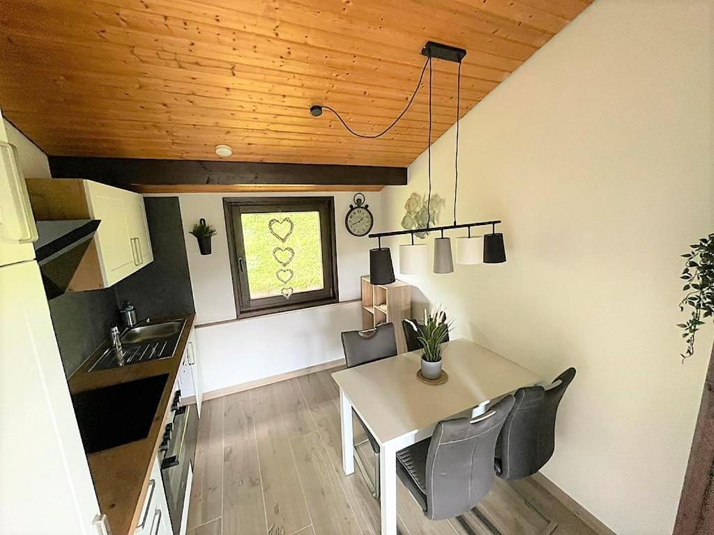 Sauerlaender Henne-Luett Villa Мешеде Екстериор снимка